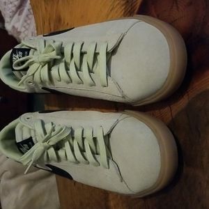 Nike SB Blazer sage green